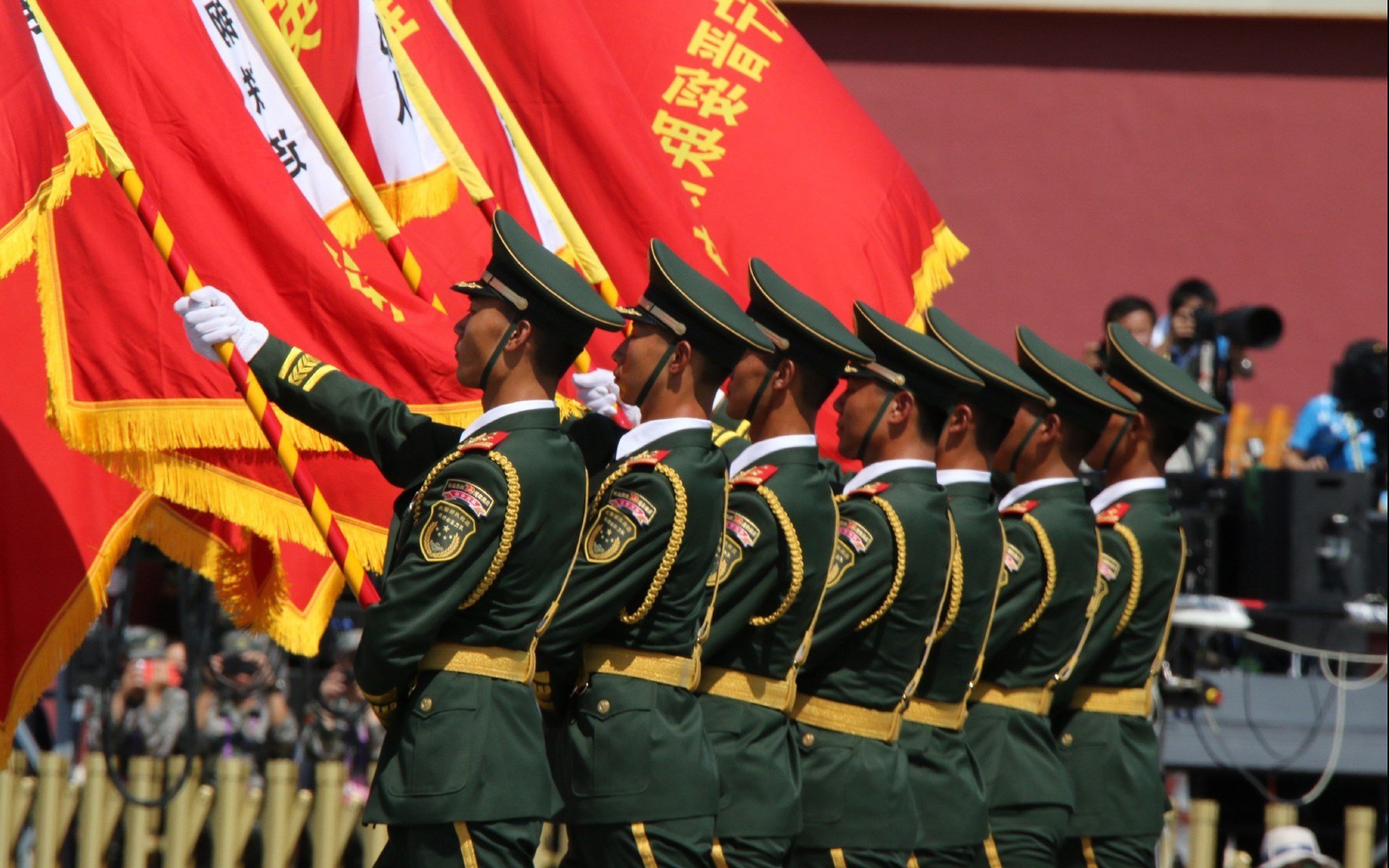 欧冠之巅的唯一砝码，劳塔罗，在历史天平倾斜的时刻