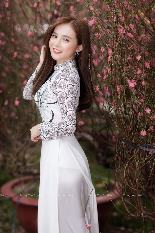 流星刺破夜幕,当奥亚尔萨瓦尔的名字成为诺坎普唯一的诗行