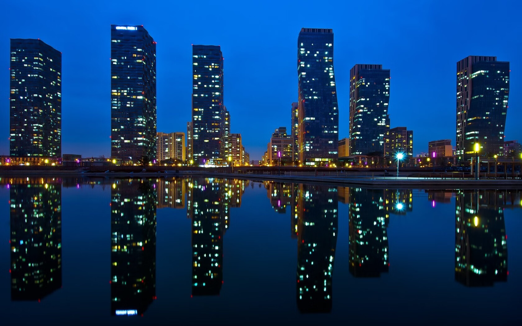 南美飓风席卷蔚蓝海岸，努涅斯刷新纪录，秘鲁决胜局带走摩纳哥